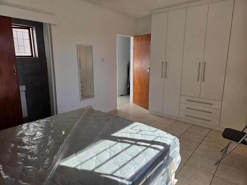 To Let 1 Bedroom Property for Rent in Walmer Estate Western Cape